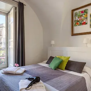 Gasthof Da Gianni E Lucia With Bathroom In The Center, Catania